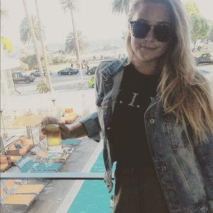 Meet your Posher, Olivia